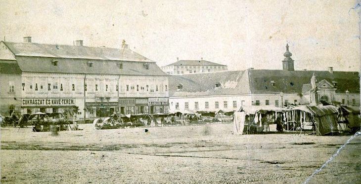 Lojanek János fotográfiája a váradi Kispiacról az 1860-70-es évekből