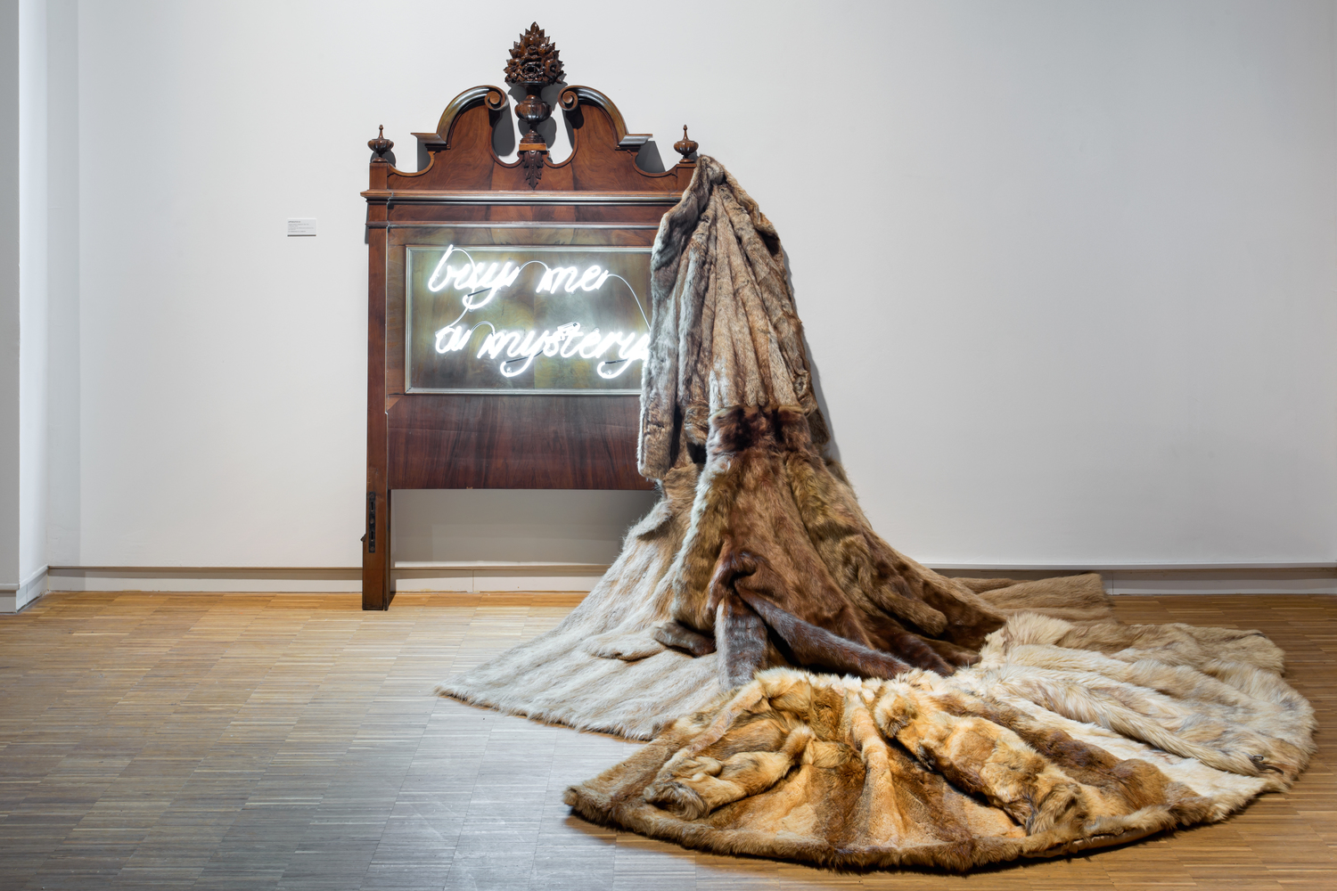 APPARATUS 22 Buy Me a Mystery