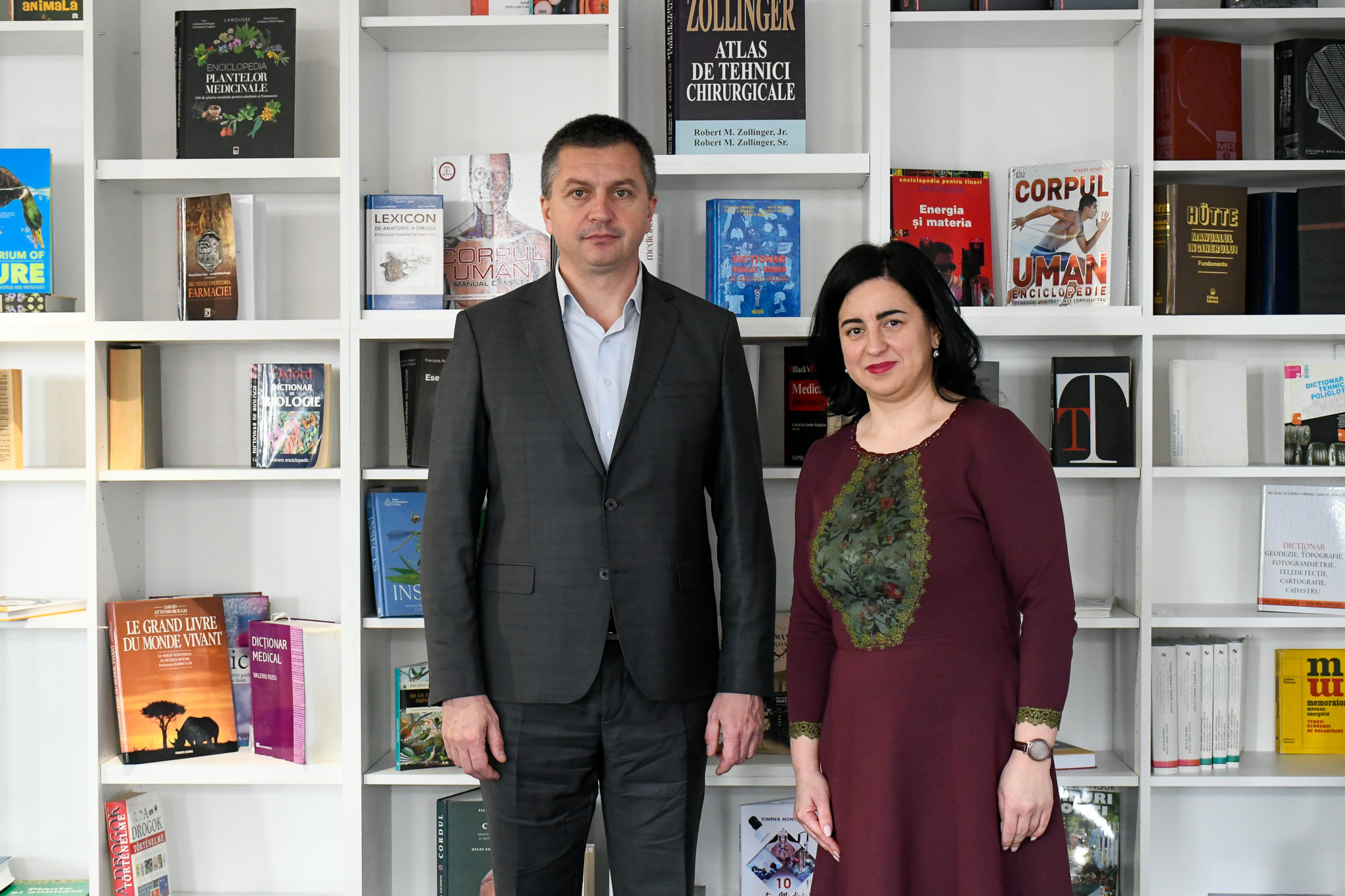Ancuta Șchiop și Horea Abrudan_Biblioteca (2)